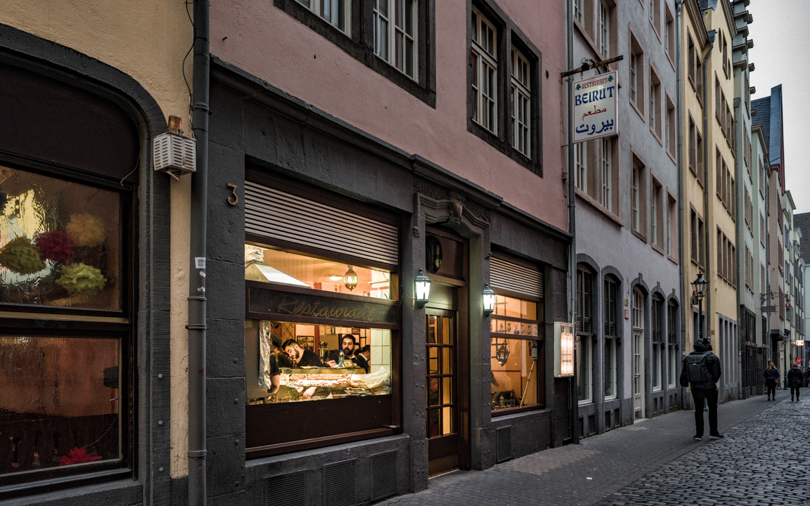 I'M NOT COMING TO LA